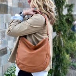 Jewell by Thirty-One MIdway Hobo in Caramel Charm Pebble